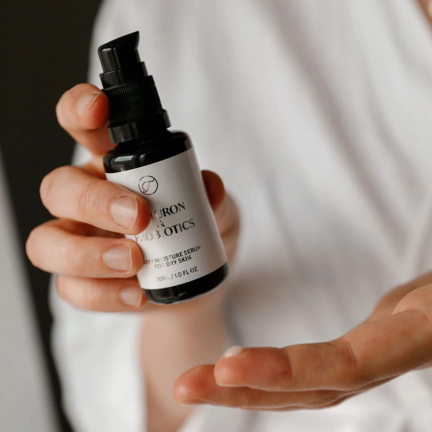 Geschikt voor dagelijks gebruik, heilzaam voor alle huidtypen, inclusief de zeer droge, gevoelige, atopische en vette huid.