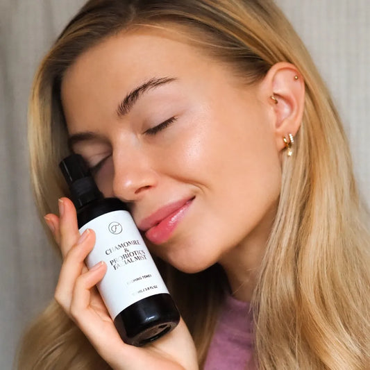 Chamomile toner balances even the driest or most irritated skin.