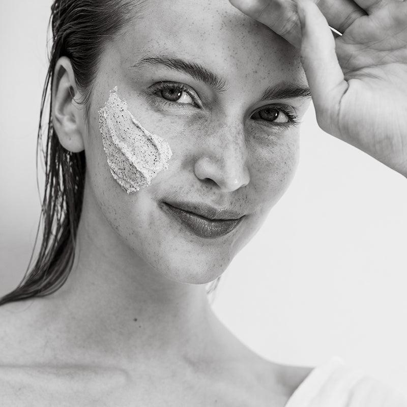 Het helpt bij het reinigen van de poriën