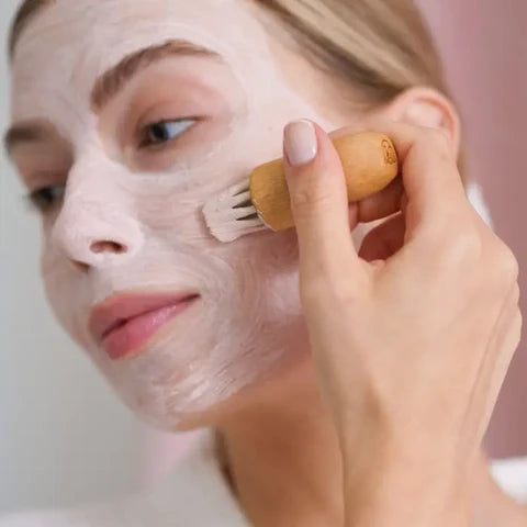 Lingonberry Bright 2 in 1 Fruitzuurpeeling-Flow Cosmetics