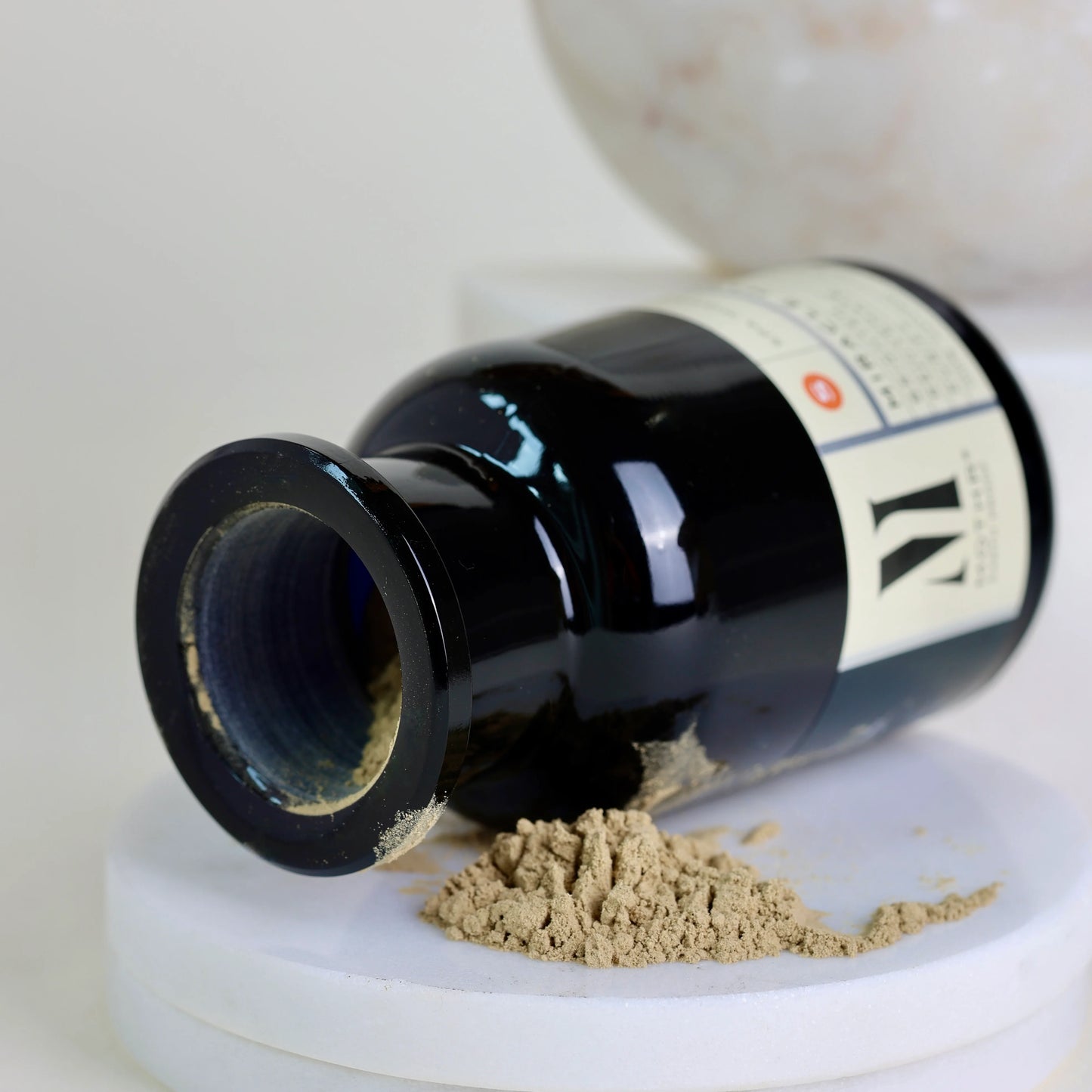 Egaliseert de teint en geeft een natuurlijke glow