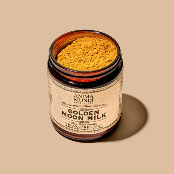 Kurkumamelk wordt aangeprezen vanwege zijn genezende en ontstekingsremmende eigenschappen, grotendeels dankzij de samengestelde curcumine, gevonden in kurkuma