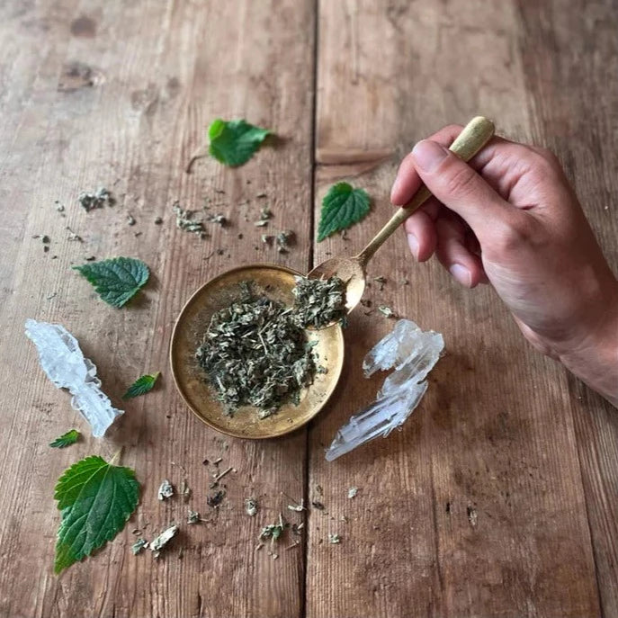 Anti-oxidant. Ontstekingsremmend. Kan premenstruele en menopauzale symptomen verminderen. Kan helpen bij het ondersteunen van borstvoeding.