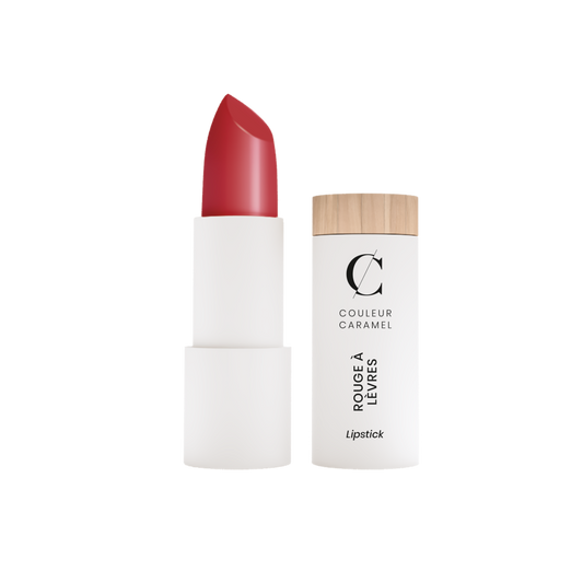 De verzorgende Bio Lipsticks van Couleur Caramel beschermen, verzachten en houden lang.
