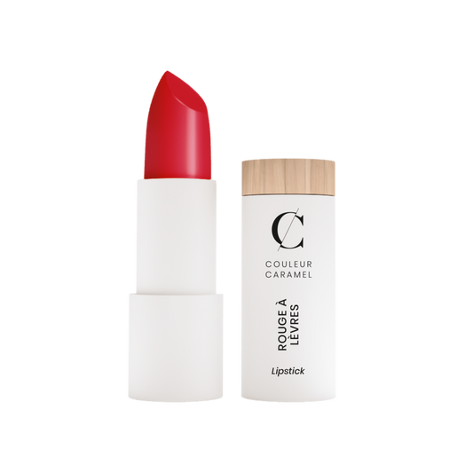De verzorgende Bio Lipsticks van Couleur Caramel beschermen, verzachten en houden lang.
