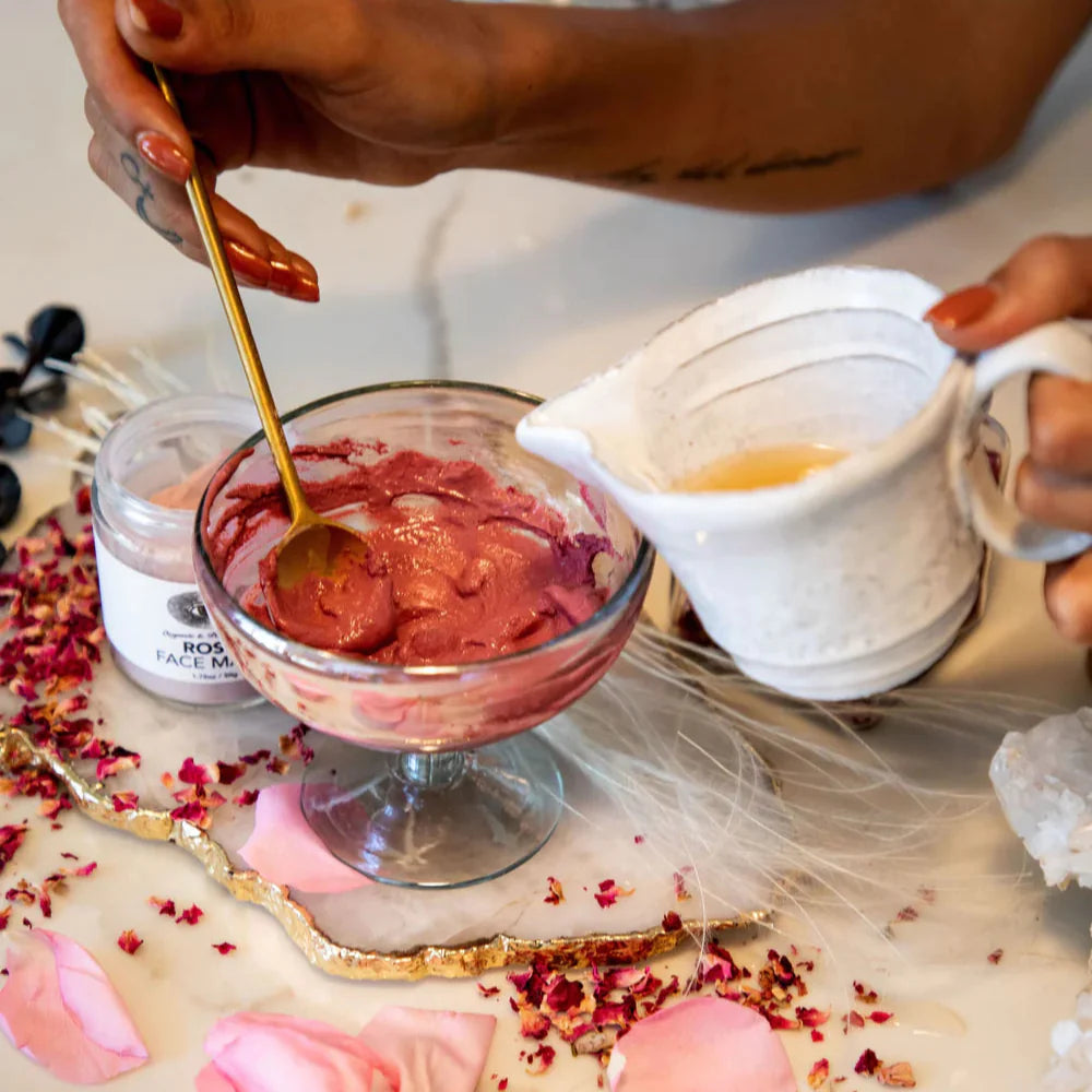 Rozen face mask met botanische ingrediënten voor diepe detox en intense hydratatie