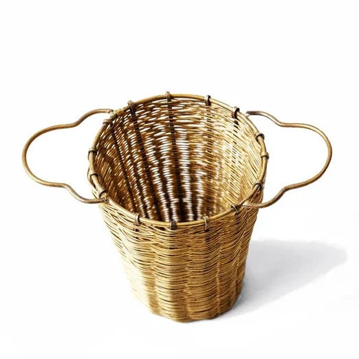 Anima Mundi Woven Brass Theezeef voor luxe theeritueel