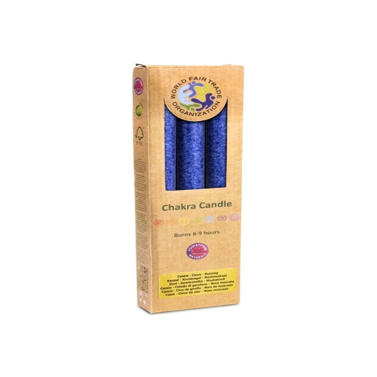 Deze prachtige kaarsen zijn gemaakt van pure stearine, bekend om zijn zuiverende eigenschappen en langdurige brandtijd.