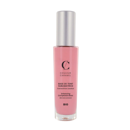 La base de maquillage Couleur Caramel Pink illumine naturellement les teints ternes