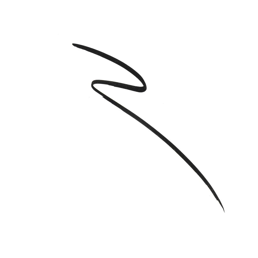 Couleur Caramel Eyeliner Black textuur geeft diepzwarte precisielijn