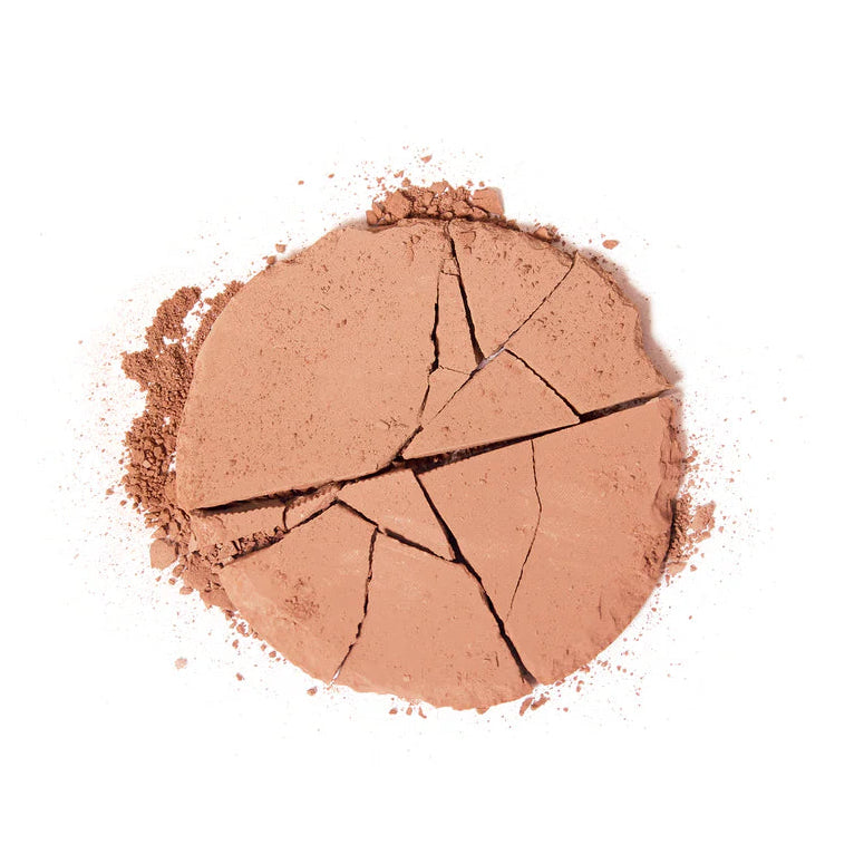 Couleur Caramel Bronzing Poeder parelmoertextuur blendt zacht en egaal