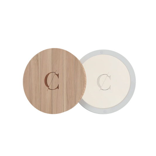 Couleur Caramel Compact Poeder Universal matteert elke teint natuurlijk