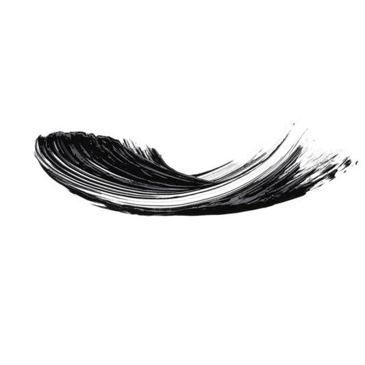 La texture de la recharge de mascara Couleur Caramel définit élégamment les cils en noir intense