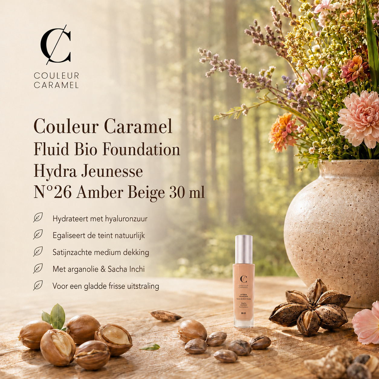Couleur Caramel Foundation Amber Beige voor warme satijnfinish in bos