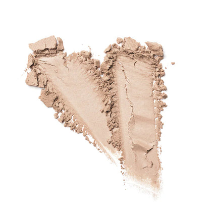 Couleur Caramel Eyeshadow matte texture blends softly and evenly