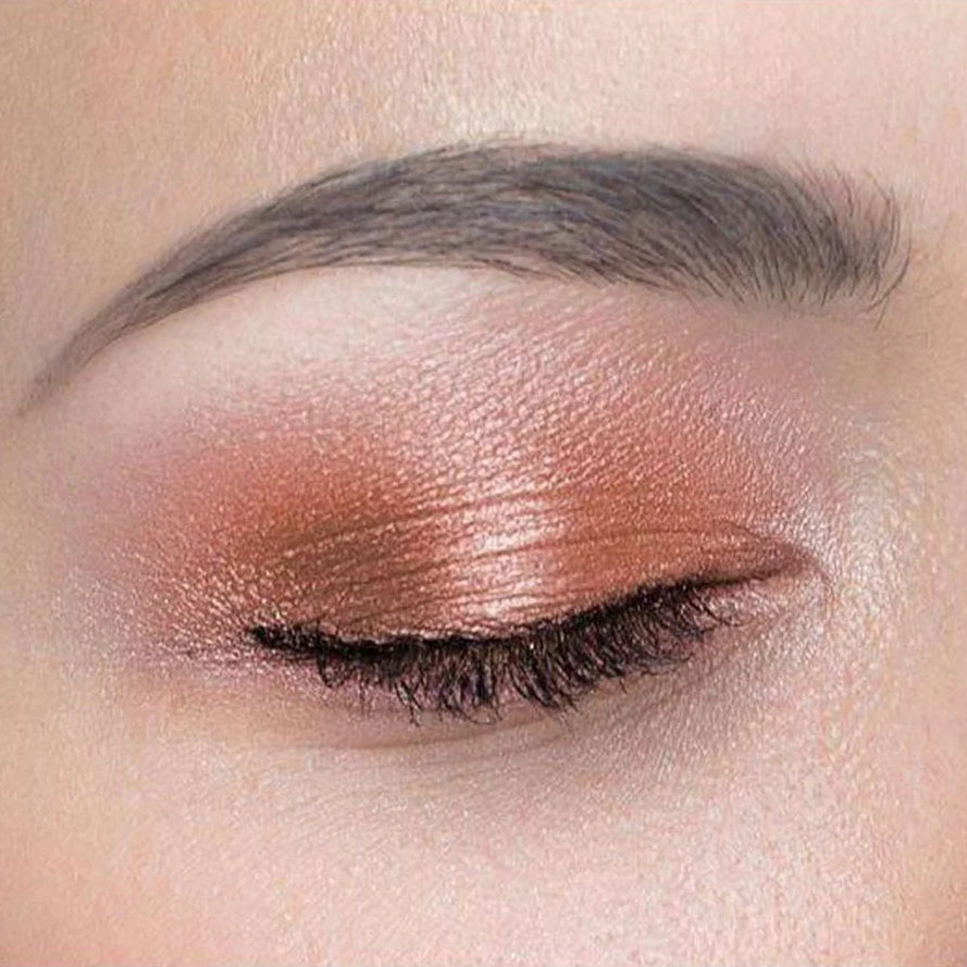 Couleur Caramel Oogschaduw N099 close-up met koperen parelmoertint