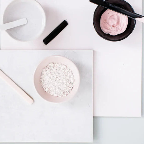 Lingonberry Bright 2 in 1 Fruitzuurpeeling-Flow Cosmetics