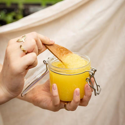 Soothing for itching caused by insect bites.