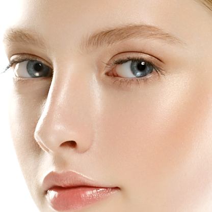 Sourcils dessinés avec le Crayon Sourcils Bio N°126 Blond Clair de Couleur Caramel