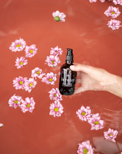 La Twist Herbal Goddess Cleanser