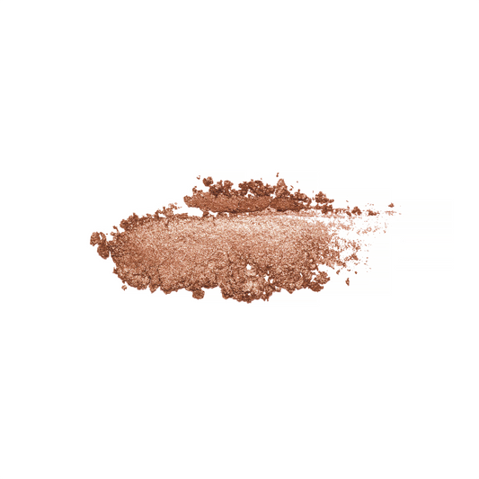 De natuurlijke en biologische oogschaduw van Couleur Caramel bevat een sterke concentratie van pigmenten. 