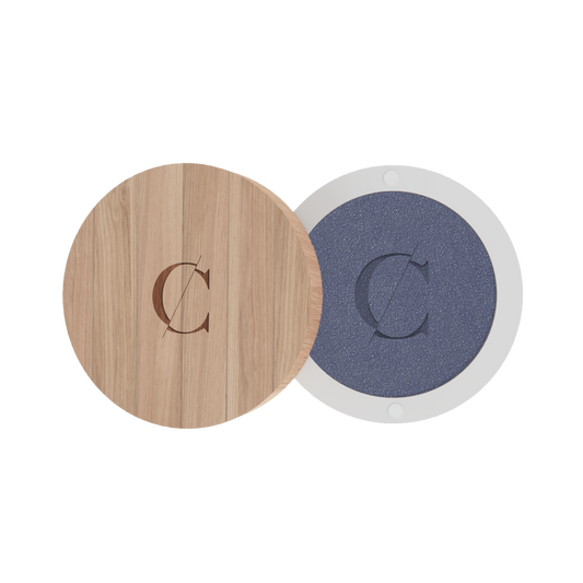 De natuurlijke en biologische oogschaduw van Couleur Caramel bevat een sterke concentratie van pigmenten. 